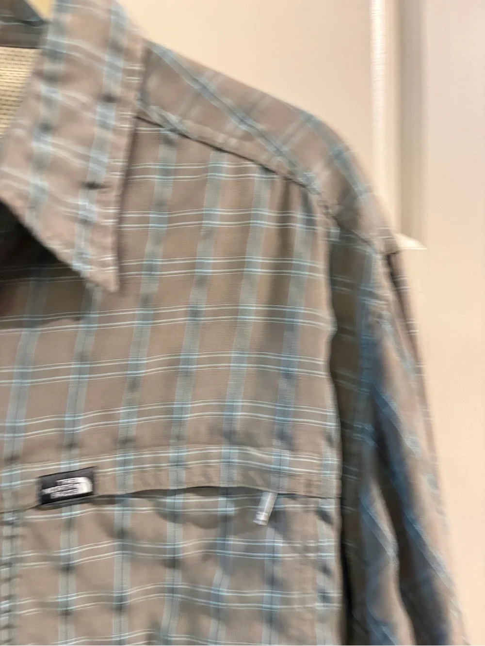 The North Face Plaid Button Down Shirt Men’s Medium Green Blue Outdoor Hiking